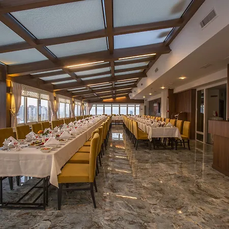 Kutlucan Oldtown 3* 伯萨